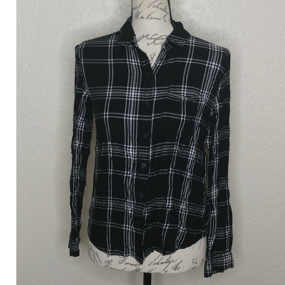 SO Perfect Shirt Relaxed Fit Plaid Button Front Shirt Size S‎